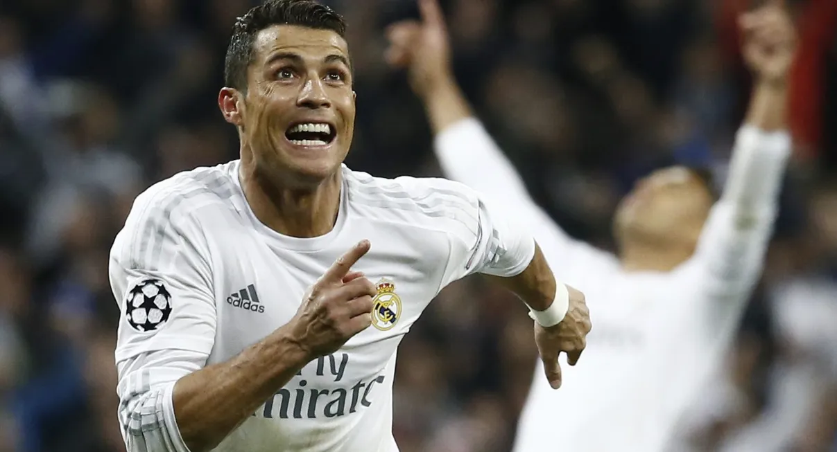 The Early Strike and a Game of Patience